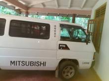 Mitsubishi L300 1990 Van