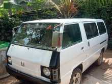 Mitsubishi L300 1987 Van