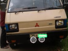 Mitsubishi L300 1985 Van