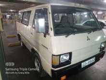 Mitsubishi L300 1981 Van