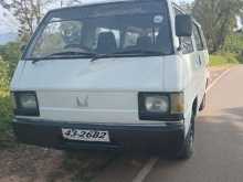 Mitsubishi L300 1980 Van
