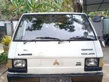 Mitsubishi L300 1984 Van