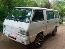 Mitsubishi L300 1985 Van