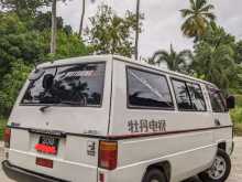 Mitsubishi L300 1982 Van