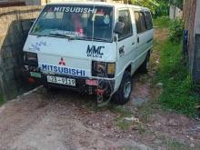 Mitsubishi L300 1983 Van