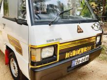 Mitsubishi L300 1981 Van