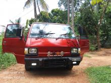 Mitsubishi L300 1990 Van