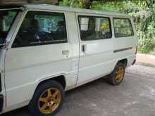 Mitsubishi L300 1985 Van
