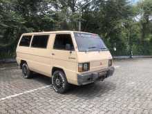 Mitsubishi L300 1981 Van