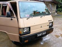 Mitsubishi L300 1984 Van