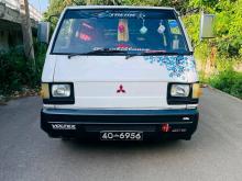 Mitsubishi L300 1986 Van