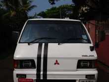 Mitsubishi L300 1979 Van
