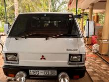 Mitsubishi L300 1990 Van