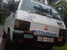 Mitsubishi L300 1983 Van