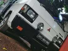 Mitsubishi L300 1987 Van