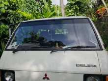 Mitsubishi L300 1980 Van