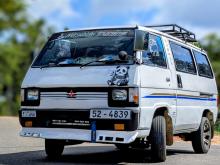 Mitsubishi L300 1985 Van
