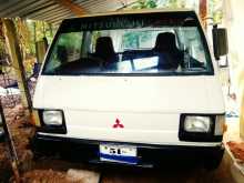 Mitsubishi L300 1985 Van