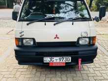 Mitsubishi L300 1999 Van