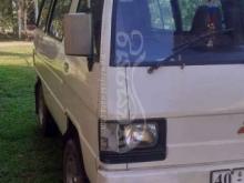 Mitsubishi L300 1985 Van