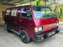 Mitsubishi L300 1985 Van