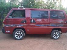 Mitsubishi L300 1993 Van
