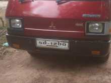Mitsubishi L300 Delica 1985 Van