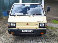 Mitsubishi L300 Delica 1983 Van