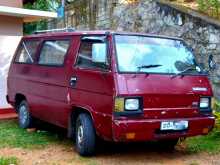 Mitsubishi L300 Delica 1985 Van