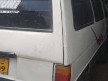 Mitsubishi L300 1985 Van