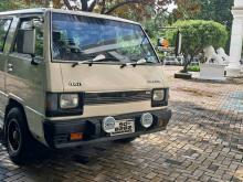 Mitsubishi L3100 1984 Van
