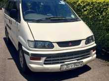 Mitsubishi L400 1999 Van