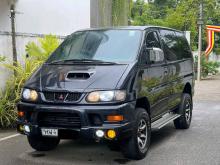 Mitsubishi L400 2004 Van