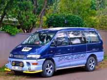 Mitsubishi L400 Delica 1997 Van