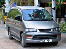Mitsubishi L400 SPACE GEAR 1998 Van
