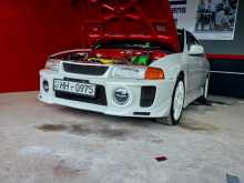 Mitsubishi Lancer CK1 2000 Car