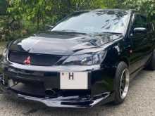 Mitsubishi Lancer CS 2004 Car