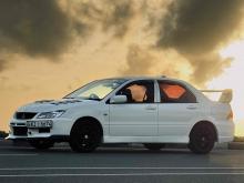 https://riyasewana.com/uploads/mitsubishi-lancer-cs1-2013285524223.jpg