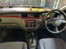 https://riyasewana.com/uploads/mitsubishi-lancer-cs3-2011-2918325512914.jpg