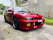 https://riyasewana.com/uploads/mitsubishi-lancer-evo-1995-1110181112052.jpg