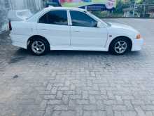 Mitsubishi Lancer 2000 Car