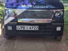Mitsubishi LE U61V 2002 Van
