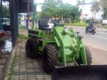 Mitsubishi Loader 2003 Heavy-Duty