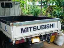 https://riyasewana.com/uploads/mitsubishi-lorry-241059384473.jpg