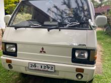 Mitsubishi LT 100 1982 Van