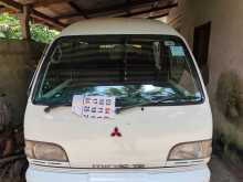 Mitsubishi Minicab 1999 Van