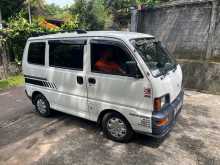 Mitsubishi MiniCab 2000 Van