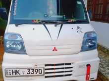 Mitsubishi MiniCab 2000 Van