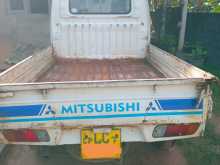 https://riyasewana.com/uploads/mitsubishi-mini-cab-2002-916284712592.jpg