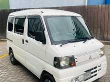 Mitsubishi MiniCab 2011 Van